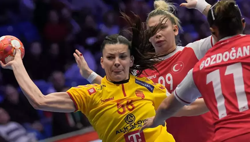 篮球勇士主帅调整防守策略效果明显