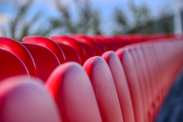 时显得单薄 时显得单薄